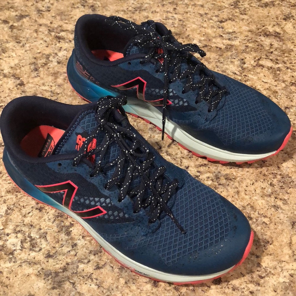 New Balance Sneakers - 690 AT (All Terrain)